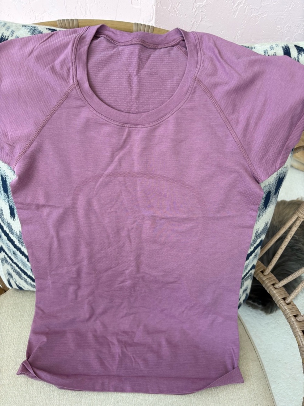 Lululemon lilac/purple t shirt 4 short sleeved